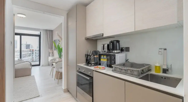 Stylish Studio Sleeps 2 With Balcony, Забронировать Апартаменты/квартира Отели Дубая с парковкой, Парковка