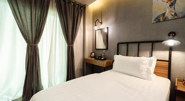 Двухместный номер Deluxe с балконом SVOK Hotel