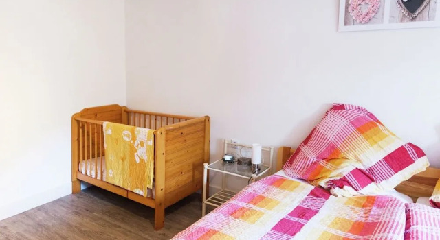 Spacious Holiday Home in Briedel Near River Mosel, Забронировать Дом для отпуска Отели Хунсрюк с парковкой, Парковка