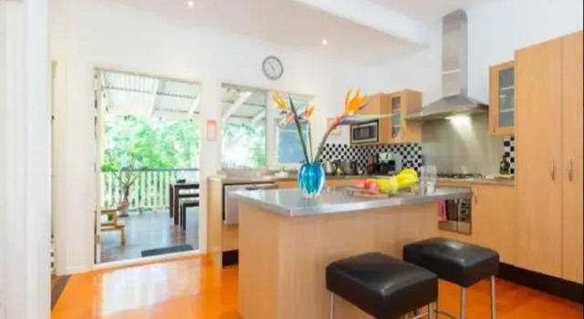 Sunny Home - near West End Cafe's, South Bank & City, Rezerwuj Hotel West End Queensland