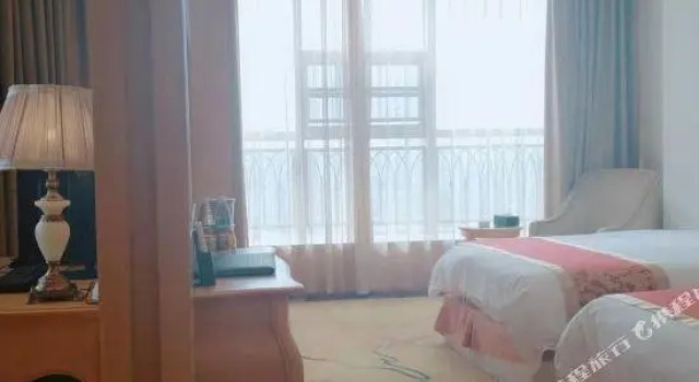 Suite Deluxe Luoshan Junfu Hotel