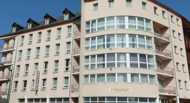 L'ETHNIK--STUDIO--TOUT CONFORT--CLIM--WIFi, Забронировать Отель Лурд Hautes-Pyrénées