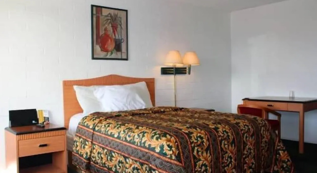 Standard Zimmer Amazon Motel