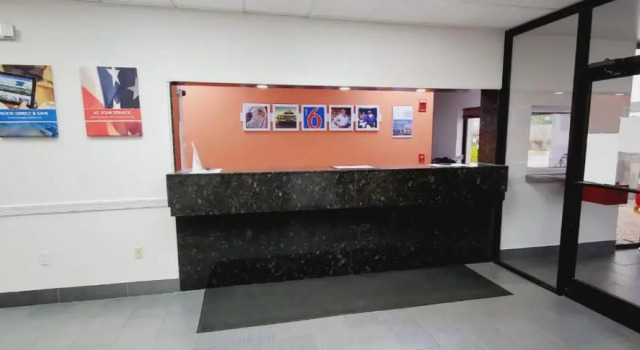 Motel 6 Memphis, TN - Graceland, Buchen Sie Motel Motels in Memphis, Motel
