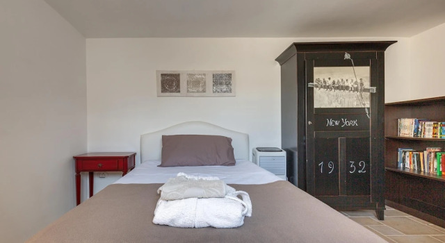 1966 Villa Medici Alla Macchia by Perle di Puglia, Book Villa Sommerhuse i Oria, Hytte