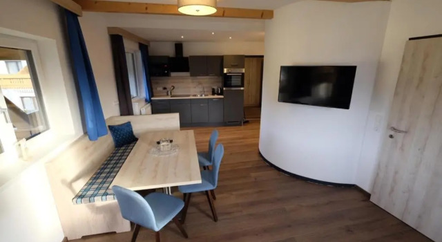 Апартаменты с 3 комнатами Haus Karnia Appartements & Zimmer