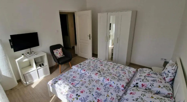 CILI Apartman Eger, Buchen Sie Ferienwohnung Eger 