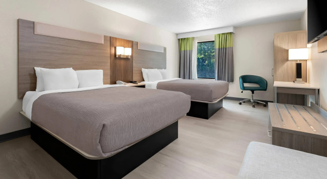 Четырёхместный номер Standard Quality Inn Sandersville