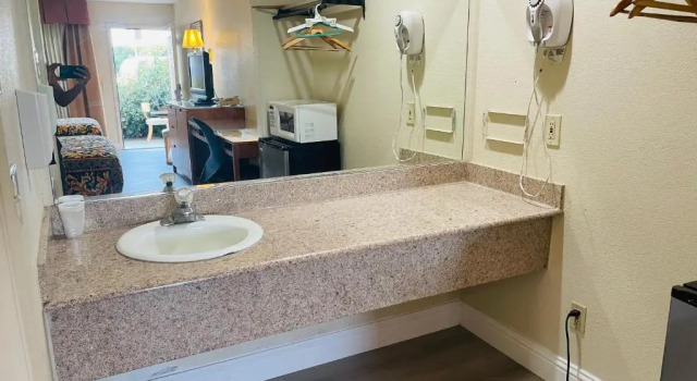 Номер Standard Morgan Hill Inn