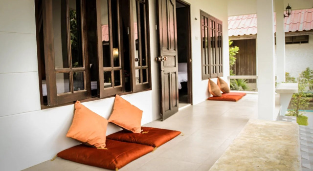 Thanawong Pool Villa