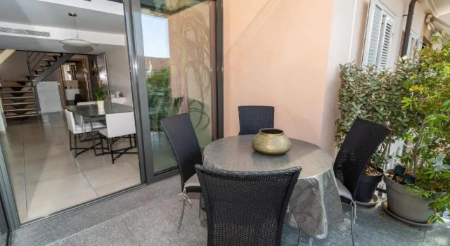 Апартаменты Cannes Luxurious duplex apartment - green & quiet environment centre 5 mns by Olam Properties
