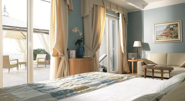 Двухместный номер Deluxe с частичным видом на море Hotel Raito