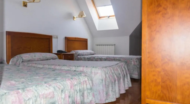 Трёхместный номер Standard Hotel Avenida III
