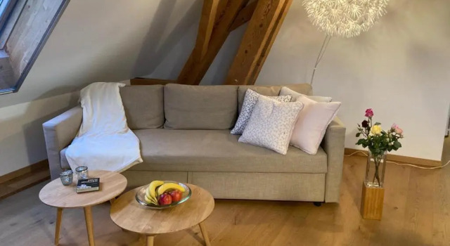 Ferienwohnung Burg Murten, Забронировать Отель Муртен Lake Murten