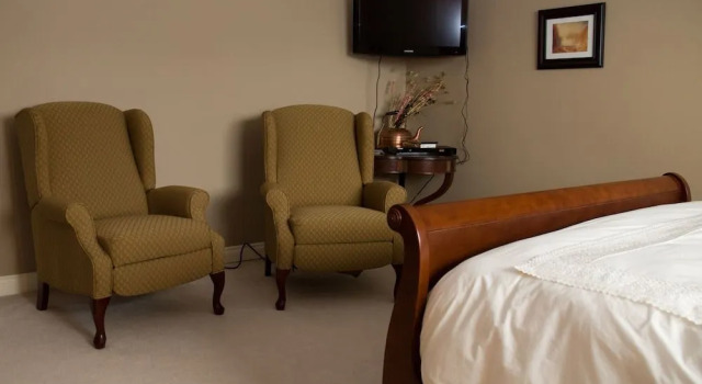 Joe-Lin Station Bed & Breakfast, Varaa Hotelli Orono Ontario