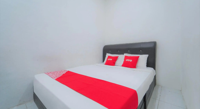 Номер Standard Hotel O Sp Berlian Inn
