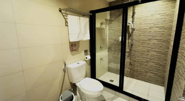 Suite Charms Hotel