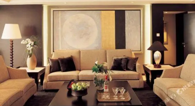 Junyu Business Apartment