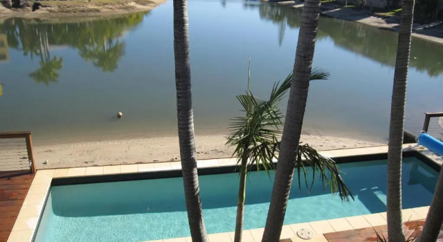 Вилла с 2 комнатами с видом на воду Saltwater Villas - Pet Friendly Accommodation