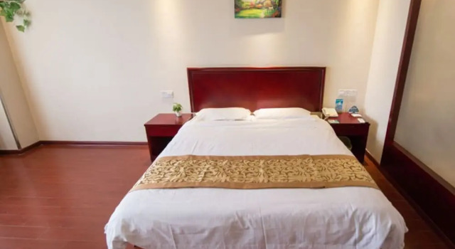 GreenTree Inn GuangDe County ZhongYang LeCheng Hotel, Boek Hotel Guangde 