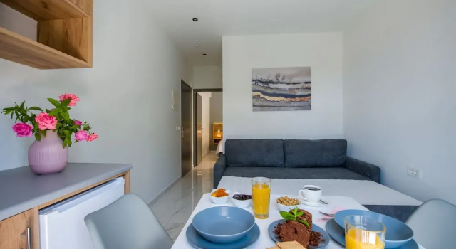 Семейные апартаменты с балконом Linda Apartments Platanias