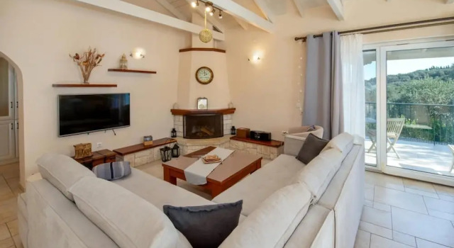 Maritina Villa - 2 BR House Surrounded by Olive Groves, Забронировать Вилла Коттеджи Паксос, Коттедж