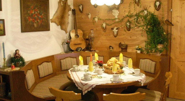 Haus am Wald, Забронировать Отель Штробль Вольфгангзе