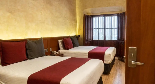 Четырёхместный номер Deluxe Hotel Madero