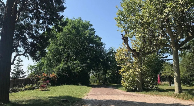 Люкс с 2 комнатами Parc de Biodiversité Le Castel - Maison dhôtes & Table Bio