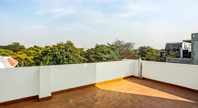 OYO 73745 Hotel Royal Green Residency