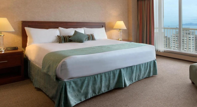 Coast Plaza Hotel and Suites