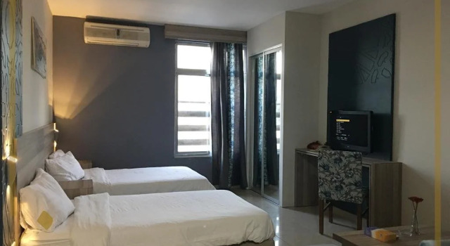 Sana, Prenota Hotel Şāfūţ Al-Zarqa Governorate