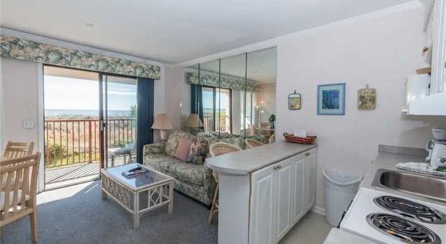 Beach & Tennis Admirals Row 107, 1 Bedroom, Ocean View, 2 Pools, Sleeps 4, Забронировать Отель Отели Хилтон-Хед-Айленд с бассейном, рядом с Прибрежный парк Folly Field Beach Park, Бассейн