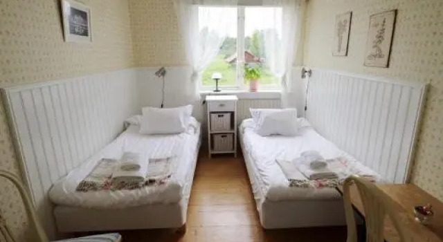 Karaby Gård, Country Living självhushåll, Book Hotel  