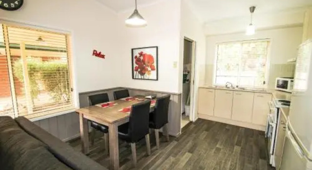 Silver Birches Holiday Unit 9, Book Apartment Hotels in Victoria with a Pool, Swimming Pool
