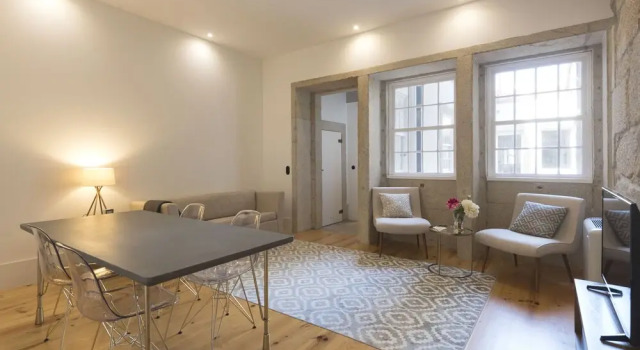 Downtown Almada Loft, Varaa Hotelli Hotellit Porto pysäköinnillä, Pysäköinti