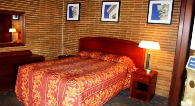 Scottish Inn, Buchen Sie Hotel Hotels & Unterkünfte in Madison Heights, Hotel