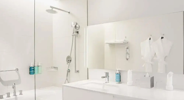 Двухместный полулюкс Novotel Muscat Airport