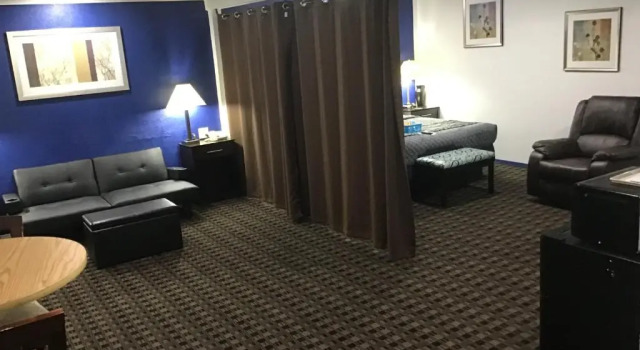 Люкс Budget Inn & Suites