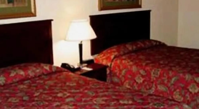Двухместный номер Economy HomeTown Hotel Bryant