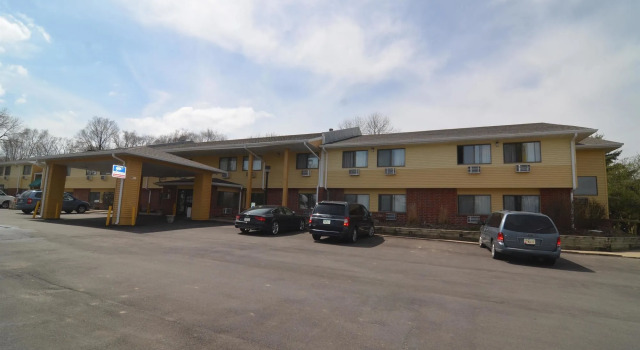 Super 8 By Wyndham Urbandale/Des Moines Area, Rezerwuj Hotel Hotele w Iowa z basenem, Basen