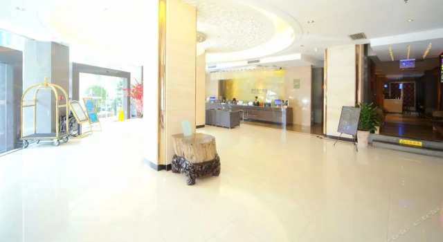 Nanning Wanjian Hotel (Jinhu Square Langxi Subway Station), Prenota Hotel Qingxiu Nanning, vicino a Nanning Jinhu Square