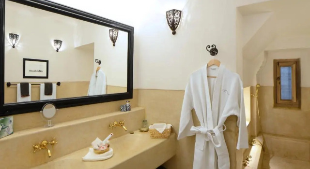 Люкс с 2 комнатами Riad Dar Housnia