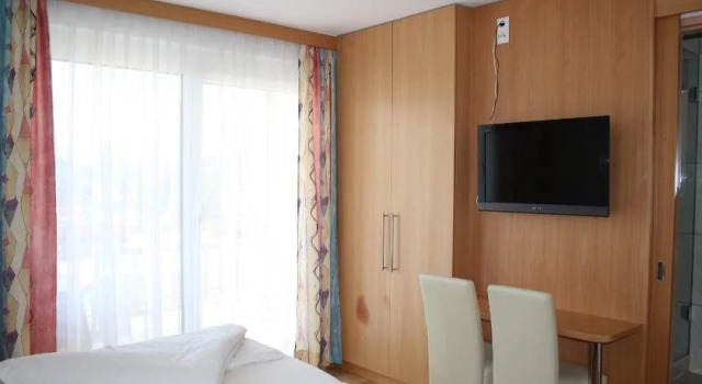 Hotel Turnersee, Забронировать Отель Отели Фёлькермаркт с бассейном, Бассейн