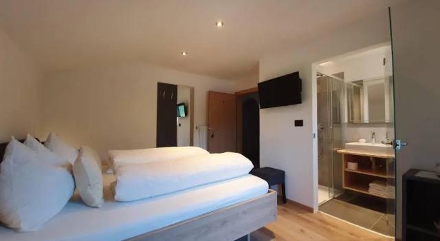 Двухместный номер Standard с балконом Haus Herta B&B