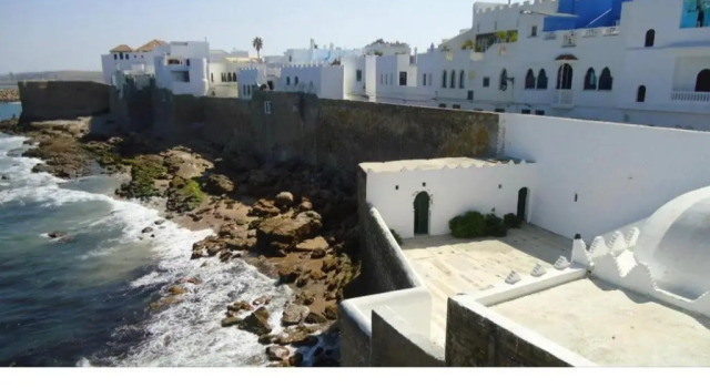 TANGER/ASILAH: APPART 50m2 FACE MER ET PISCINES, 5 PLACES, TOUT ÉQUIPÉ+WIFI+CLIM, Rezerwuj Apartament Hotele w Tanger-Tetouan z parkingiem, Parking