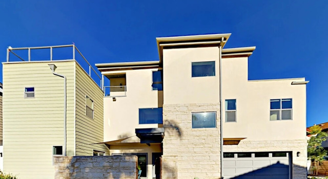 Bright & Breezy Retreat - Walk to Tamarack Beach home, Забронировать Дом для отпуска Виллы Карлсбад, рядом с New Village Arts Theatre, Вилла