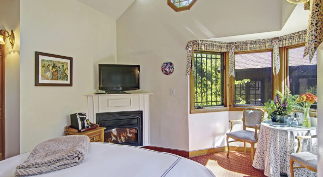 The Babbling Brook Inn, Забронировать Отель Отели Санта-Круз с парковкой, рядом с Торговый комплекс, Парковка