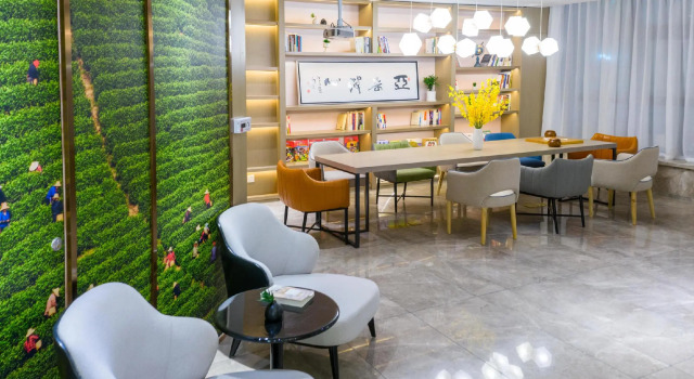 Atour Hotel Huzhou Changxing Changhai Road