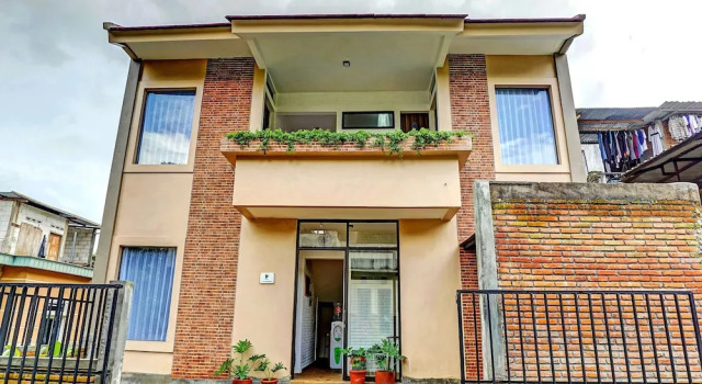 Hotel O Ara Guest House, Book Guesthouse Cheap Hotels in Batu, near Batu Night Spectacular